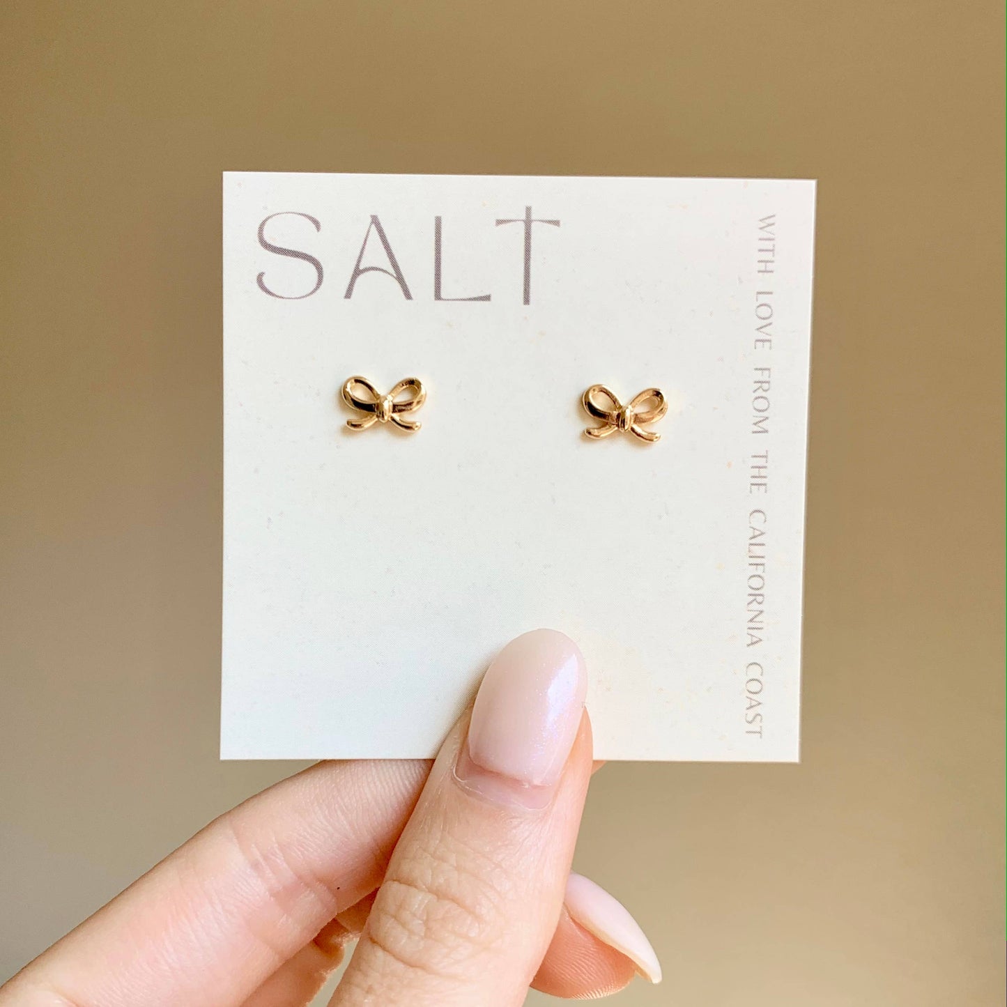 Bow Stud Earrings | 18k Gold