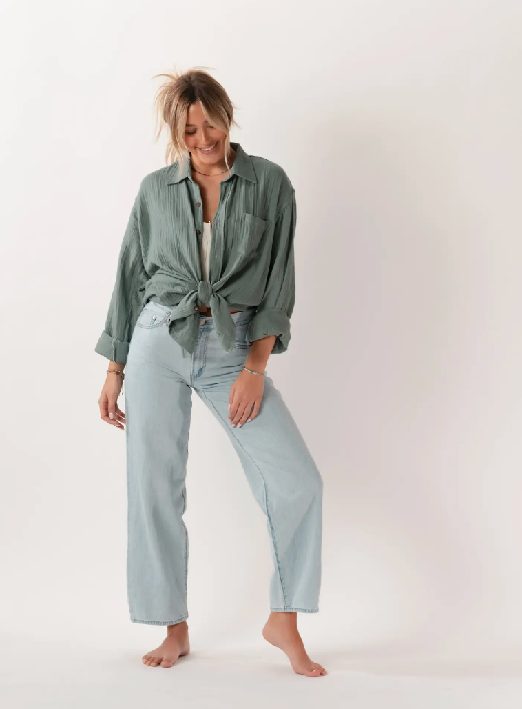 SAGE BOYFRIEND BUTTON UP