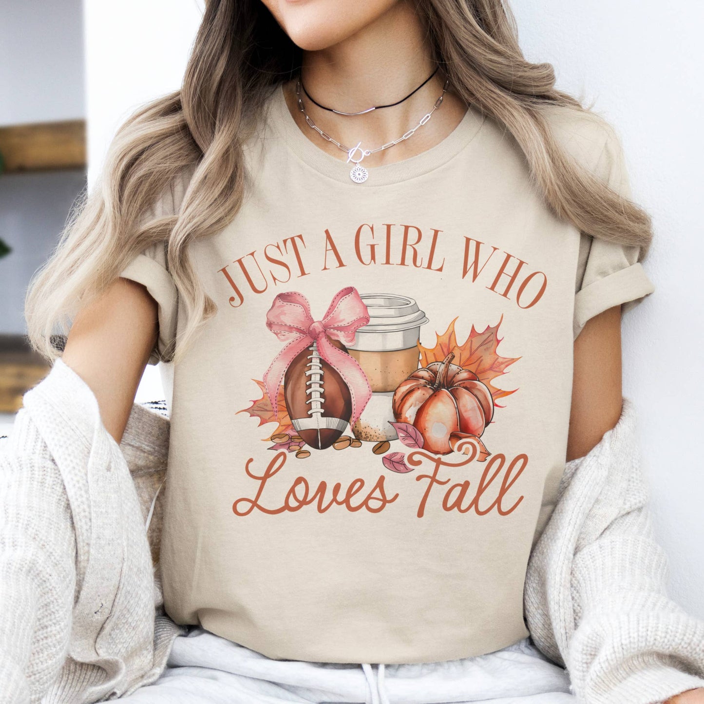 JUST A GIRL WHO LOVES FALL TEE