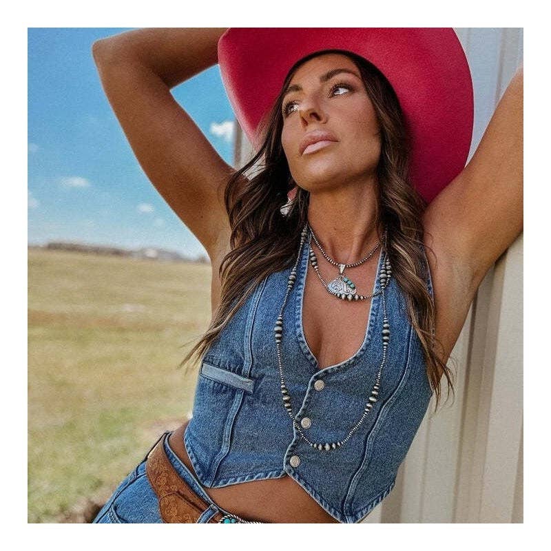 SLEEVELESS V-NECK DENIM VEST